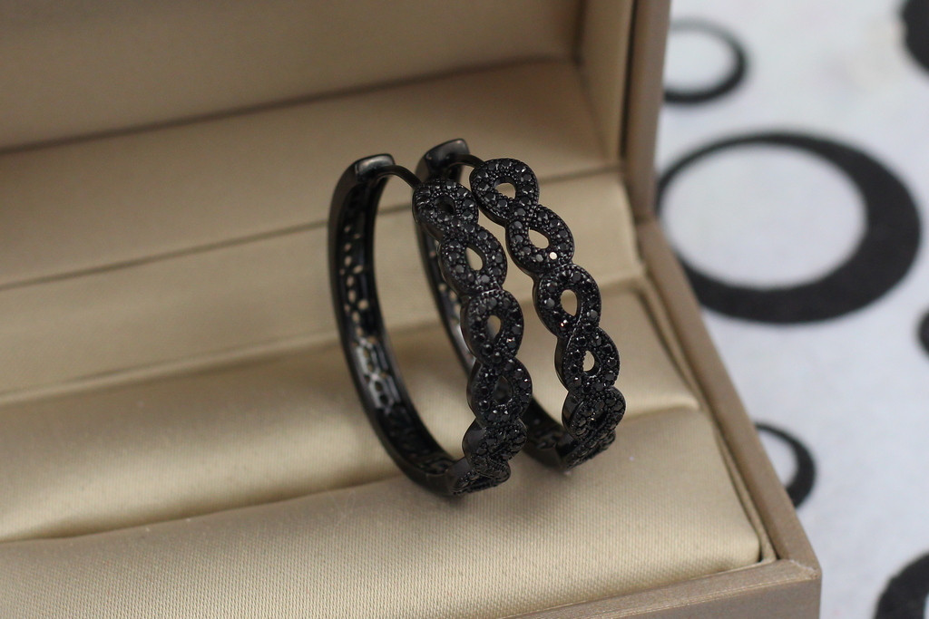 

Серьги Xuping Jewelry кольца с камнями 3 см с черным покрытием блэк ган