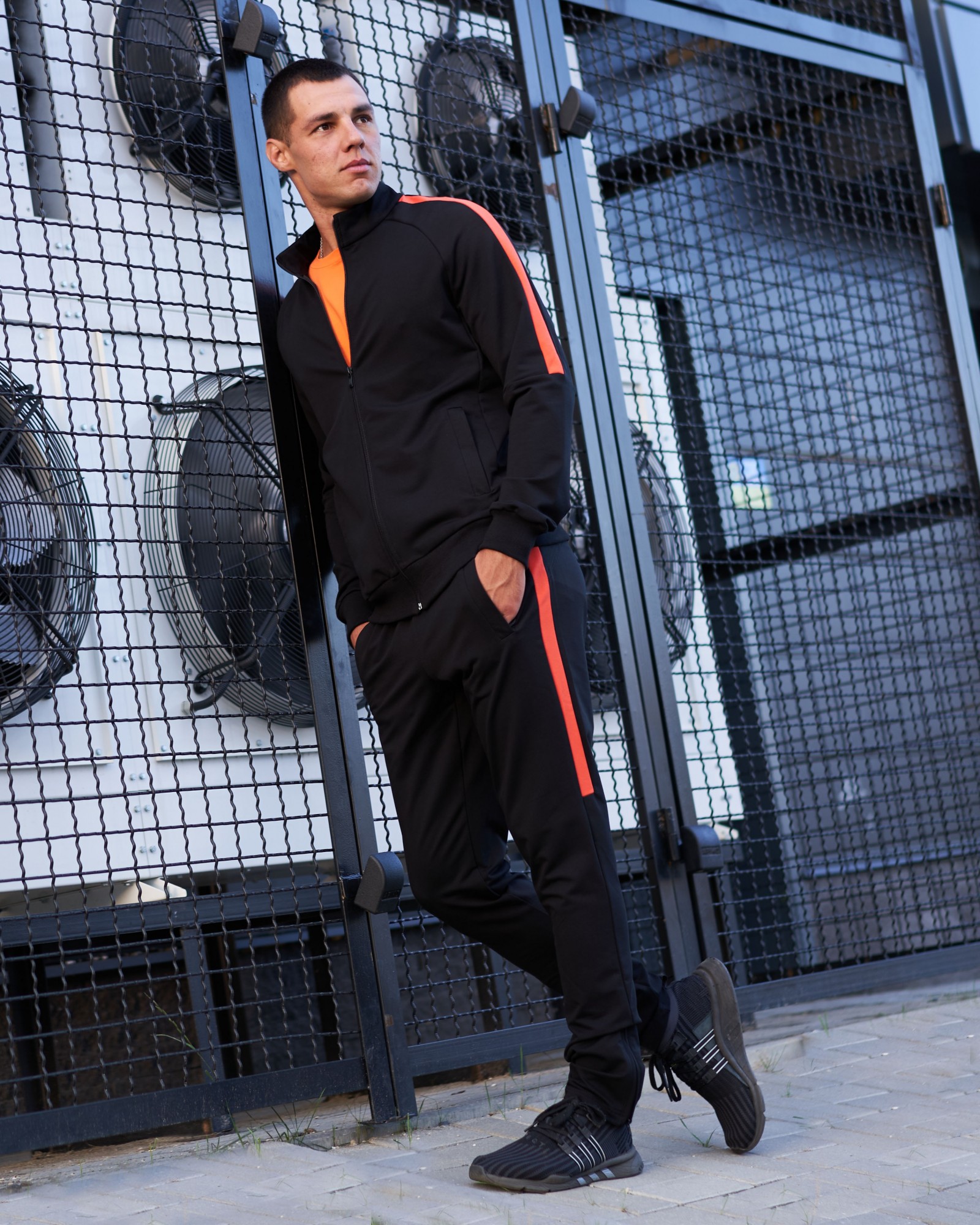 

Спортивный костюм тонкий GR8 active wear модель 306т2orange-черный размер, Спортивный костюм тонкий GR8 active wear модель 306т2orange-черный размер L