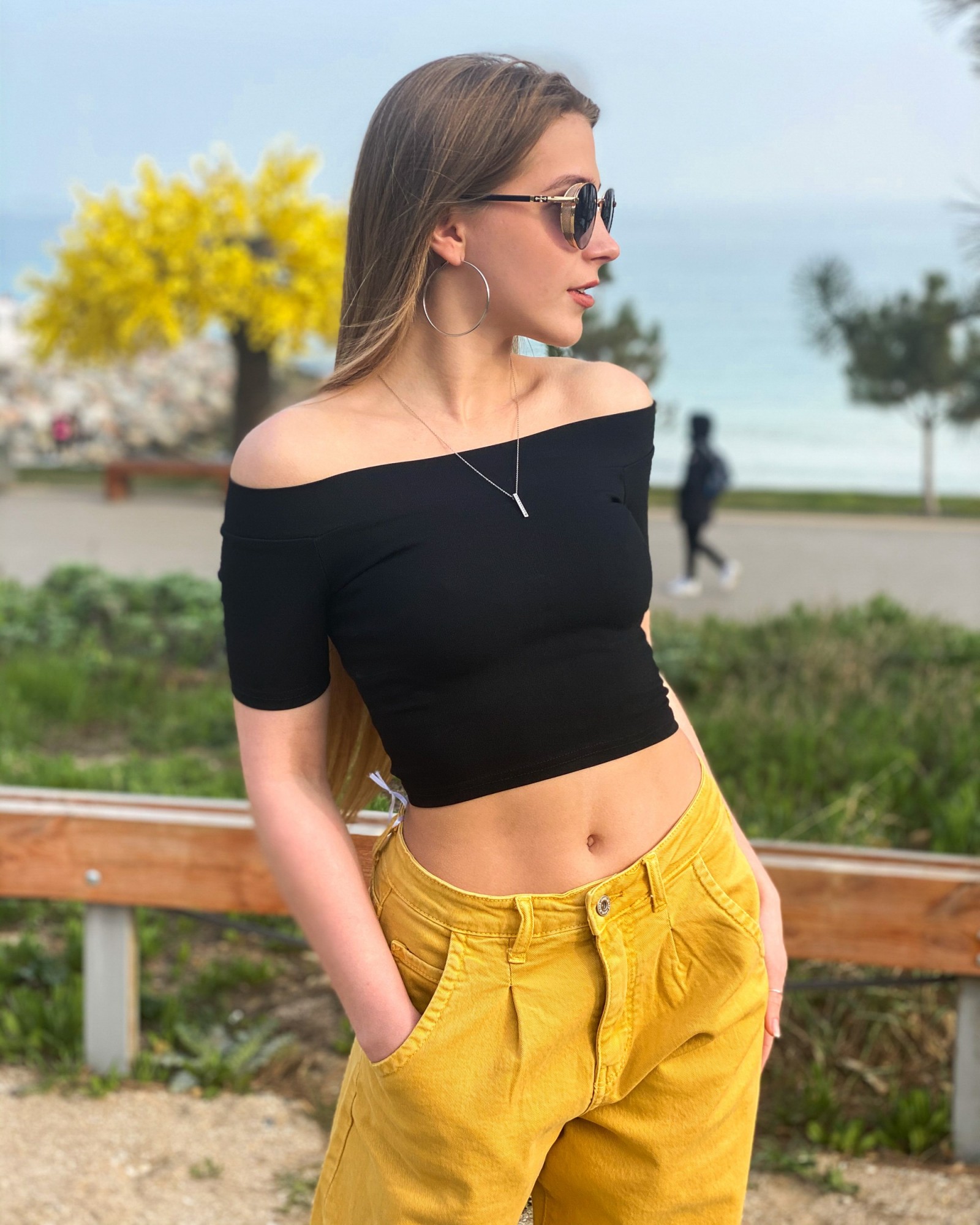 

Топ укороченный стрейч с открытыми плечами и коротким рукавом Just Fashion Черный, Топ укороченный стрейч с открытыми плечами и коротким рукавом Just Fashion Черный 40