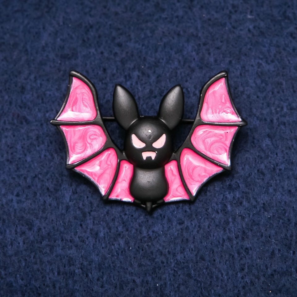 

Брошь Летучая Мышь розовая эмаль 28х40мм, ida35705