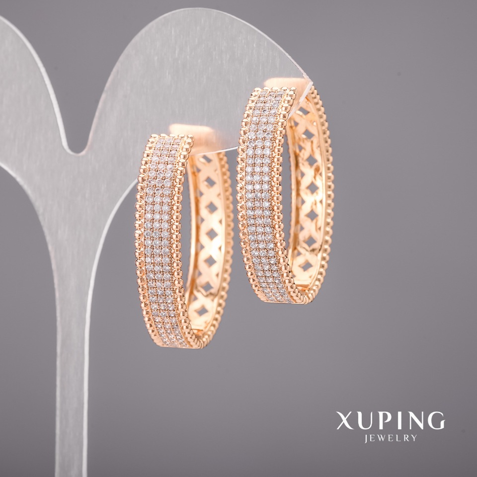 

Серьги Xuping с белыми камнями 7х27х35мм Позолота 18К, ida36439
