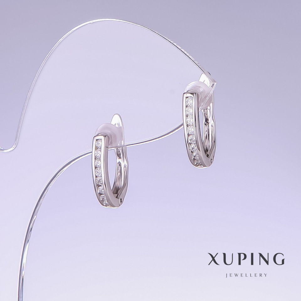 

Серьги Xuping с белыми стазами, длина 14мм, толщина 3мм родий 18к, ida25634