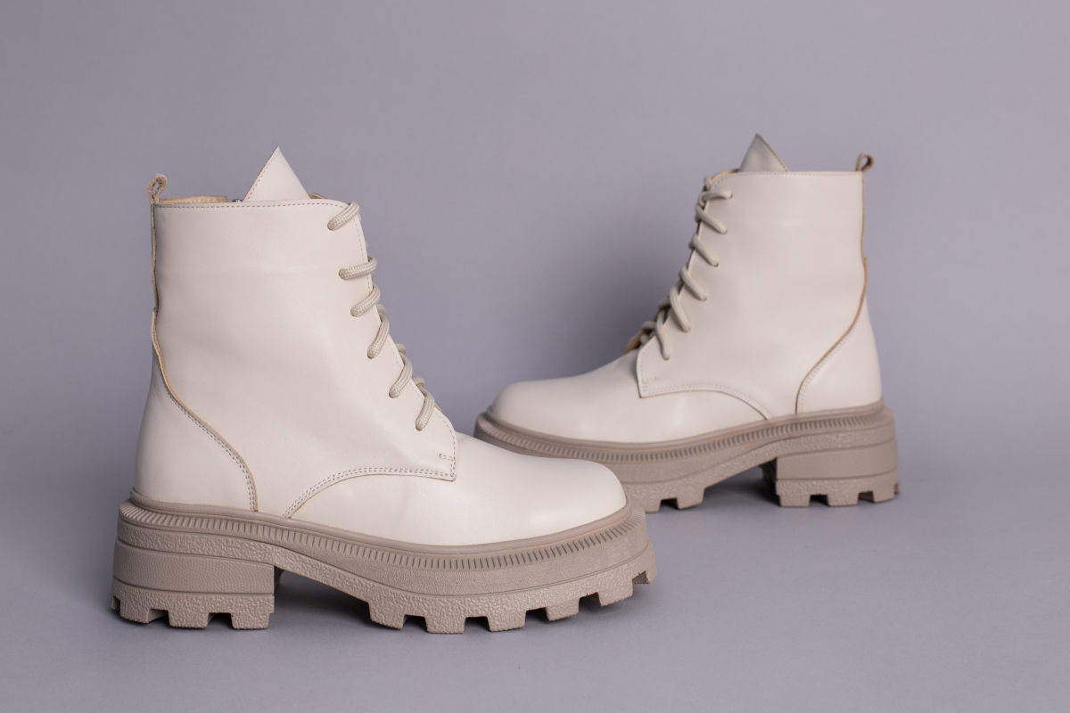 

Черевики жіночі шкіряні демісезонні LuxuryShoes 6760-1д/36 (23 см) Бежевий