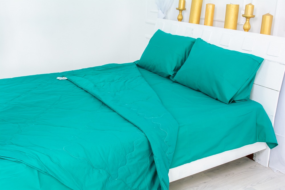 

Набор MirSon №2498 Silk Kapok 17-4735 Caterina (одеяло + 2 наволочки + простынь) 200х220 см + 220х240 см + 50х70 см италия, шелк