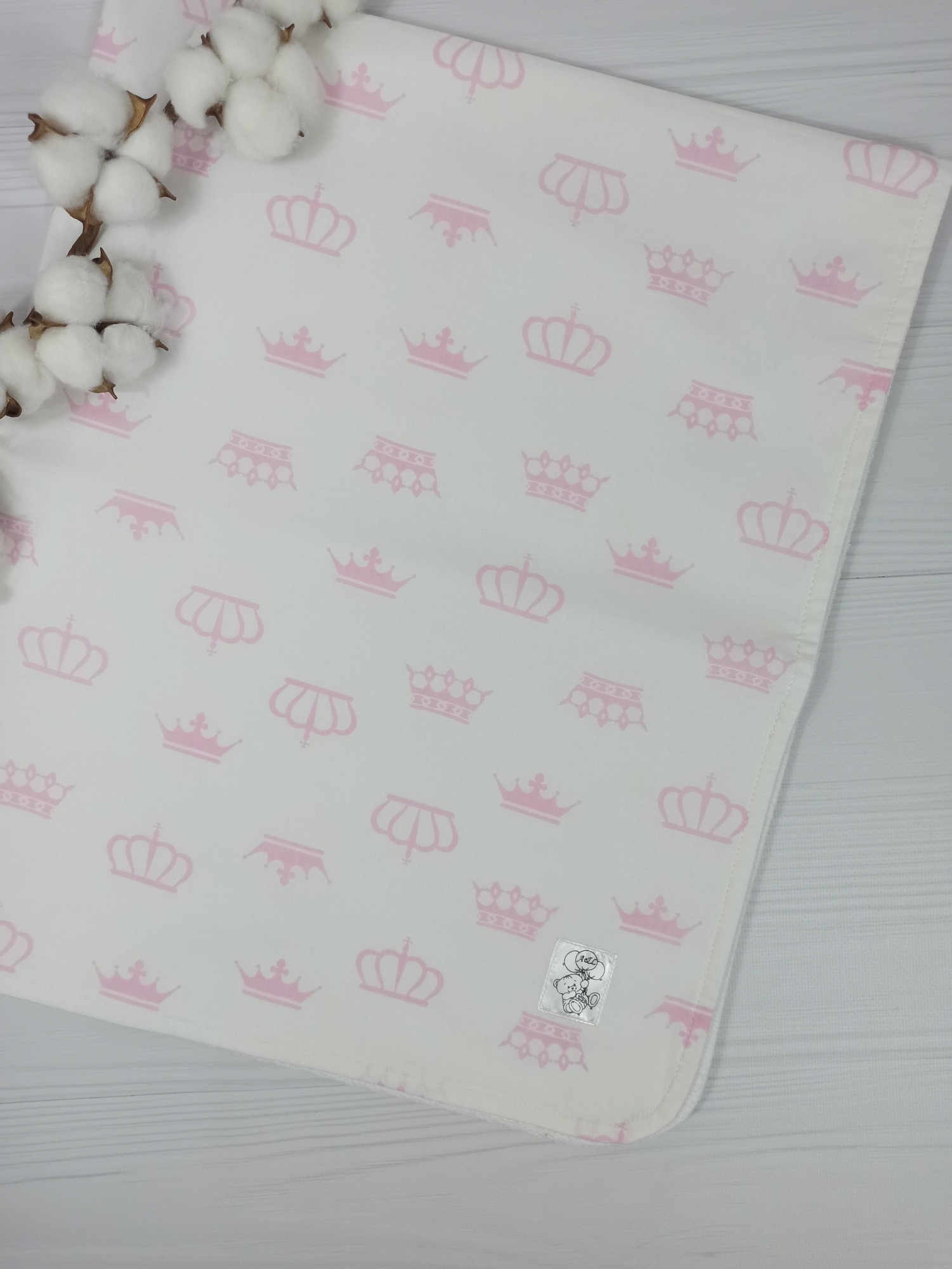 

Детская непромокаемая пеленка a.l.babybox Короны 80*100 см Белый