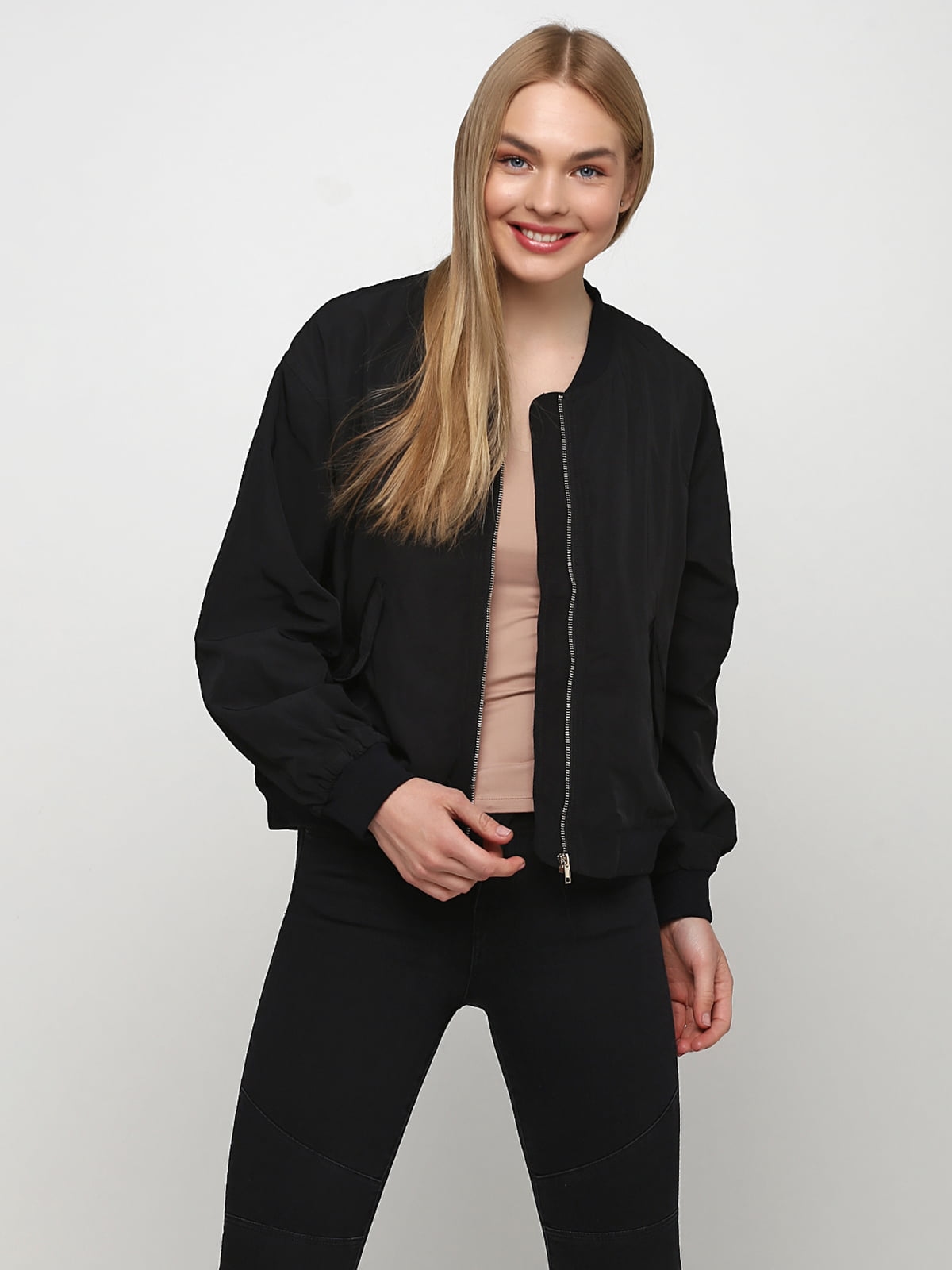 

Бомбер Monki 0388938-4 M Черный (СА2000001444931)
