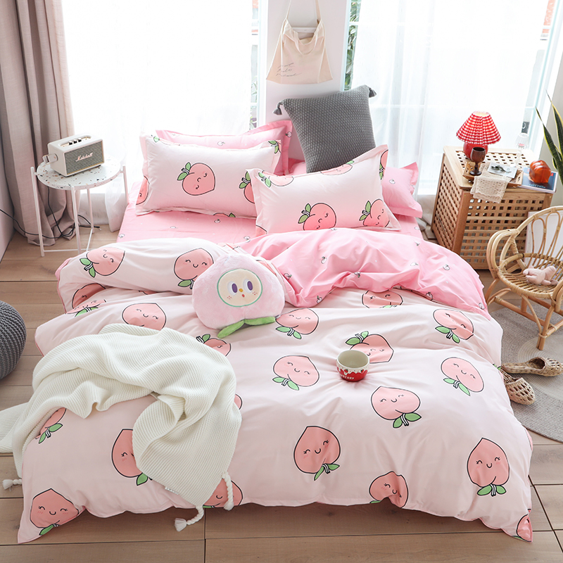 

Комплект постельного белья с изображением клубники розовый Strawberry (двуспальный-евро) Berni Home Розовый