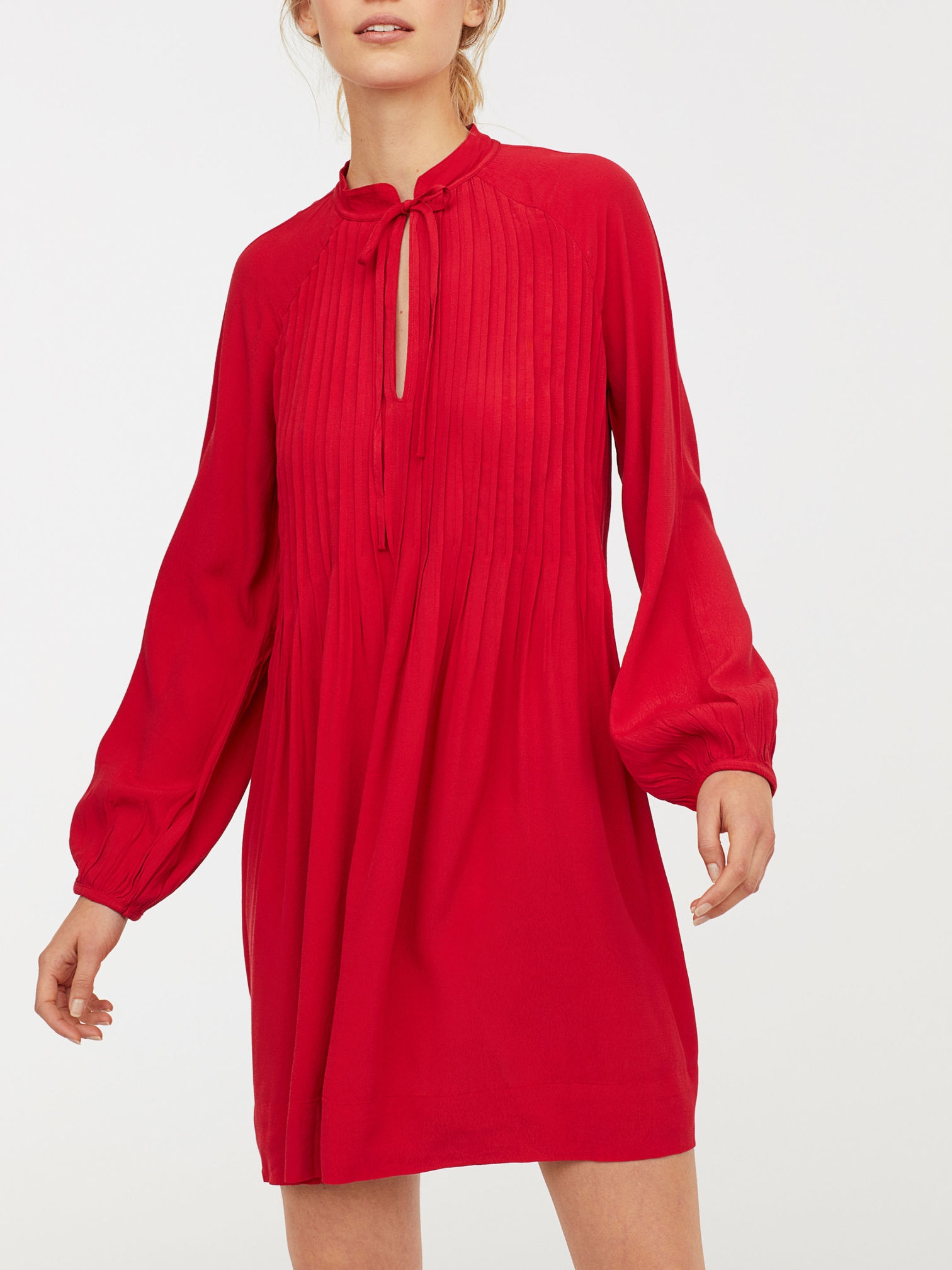 

Платье H&M 0713032-8  Красное (СА2000001551769, Платье H&M 0713032-8 36 Красное (СА2000001551769)
