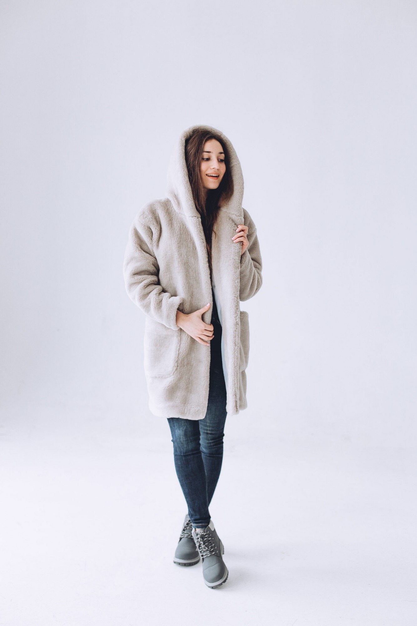 

Шуба с овечьей шерсти Sheep brand Tilda 90см размер XS с капюшоном, серый