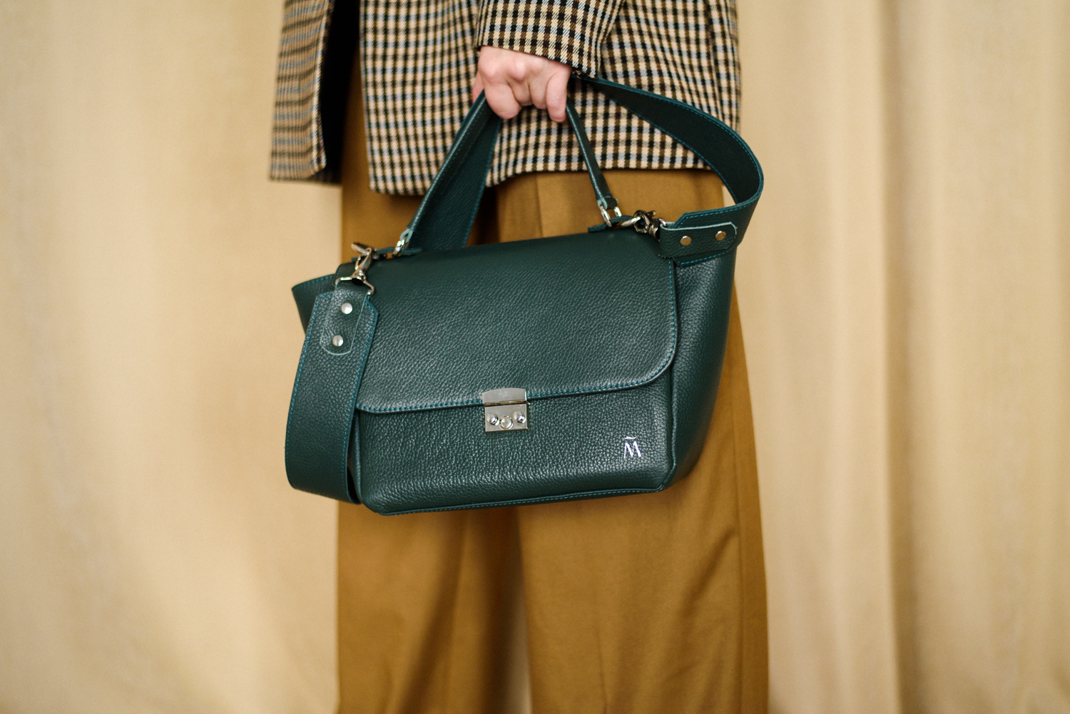 

Женская сумка из натуральной кожи boorbon HVOYA-BAG-GREEN-1 зеленая