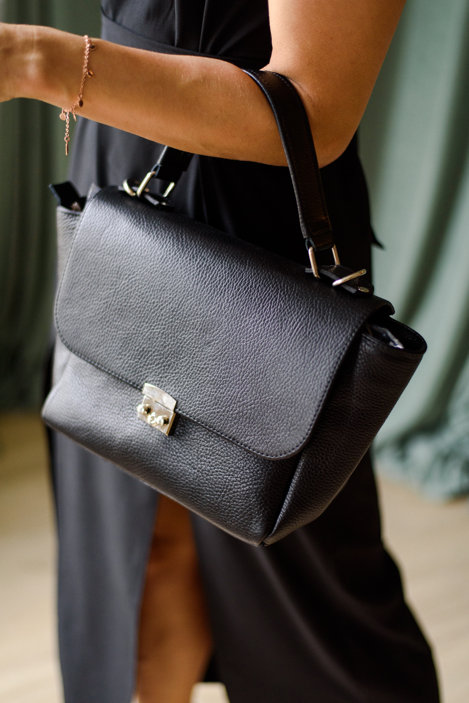 

Женская сумка из натуральной кожи boorbon HVOYA-BAG-BLACK-1 черная