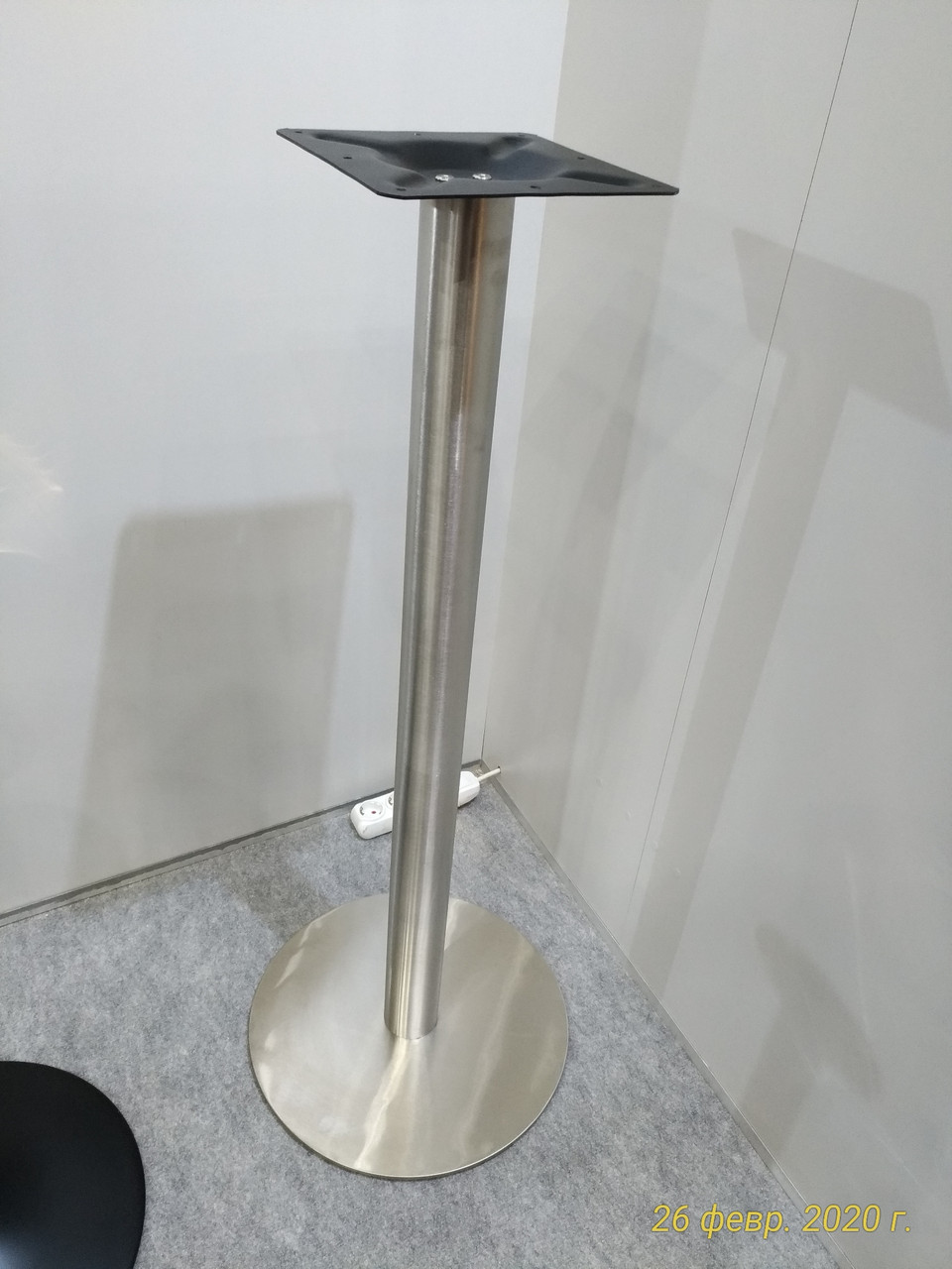 

Опора ножка для стола высота 110 см из матовой нержавеющей стали с круглым основанием 45 см
