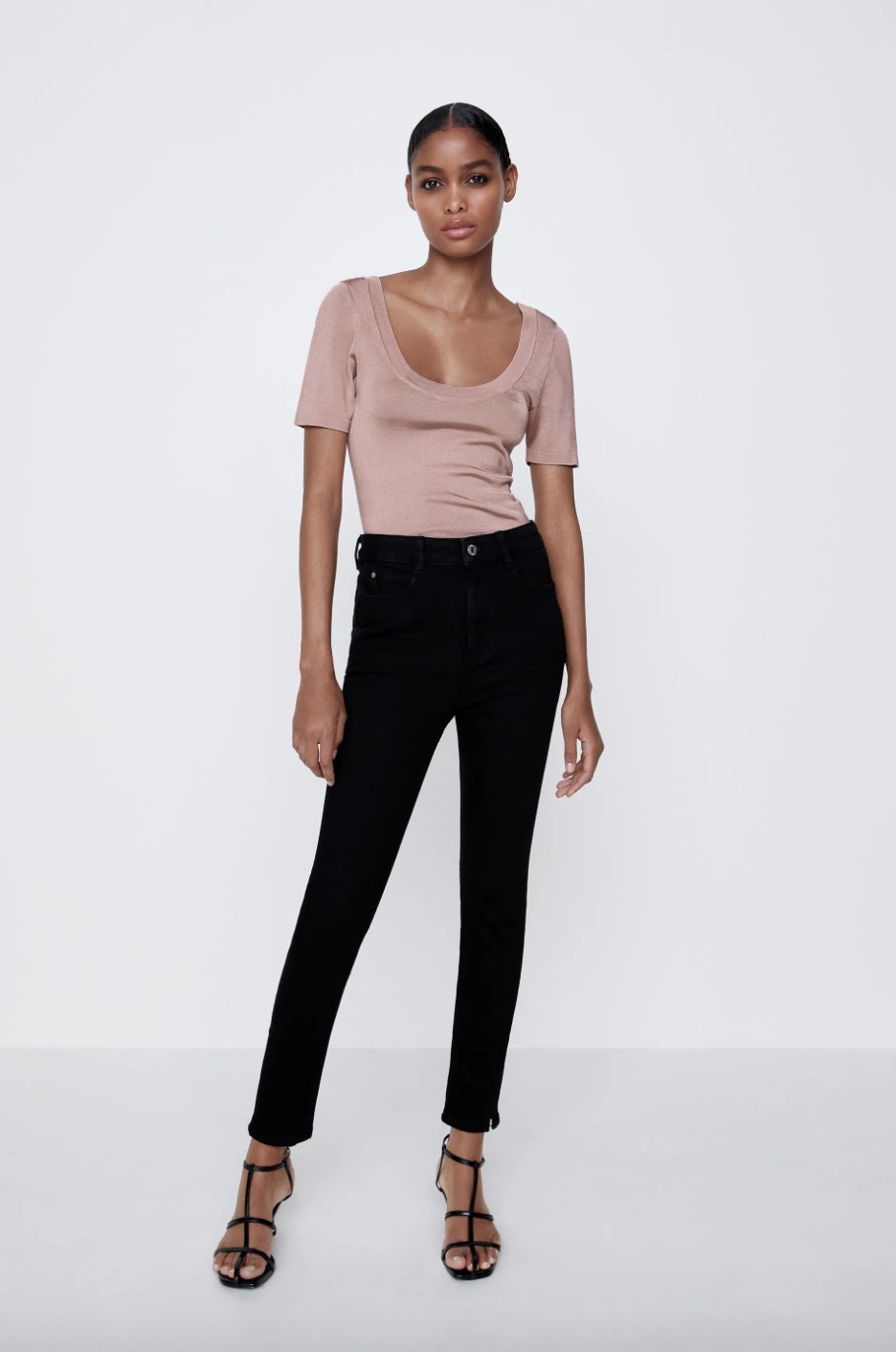 

Черные женские джинсы Zara ART : 4083/022/800 8705 38