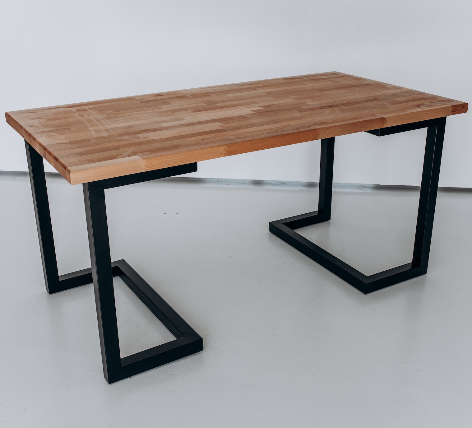 

Стол обеденный в стиле лофт LevLoft 77x160x80 см натуральный бук