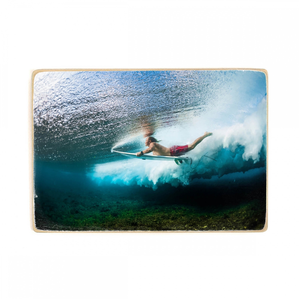 

Деревянный постер Природа Young Surfer Dives Under The Ocean А2