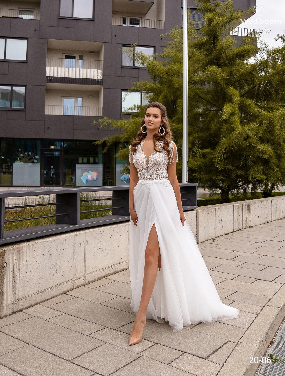 

Свадебное платье Ema Bride 20-06 52 Айвори