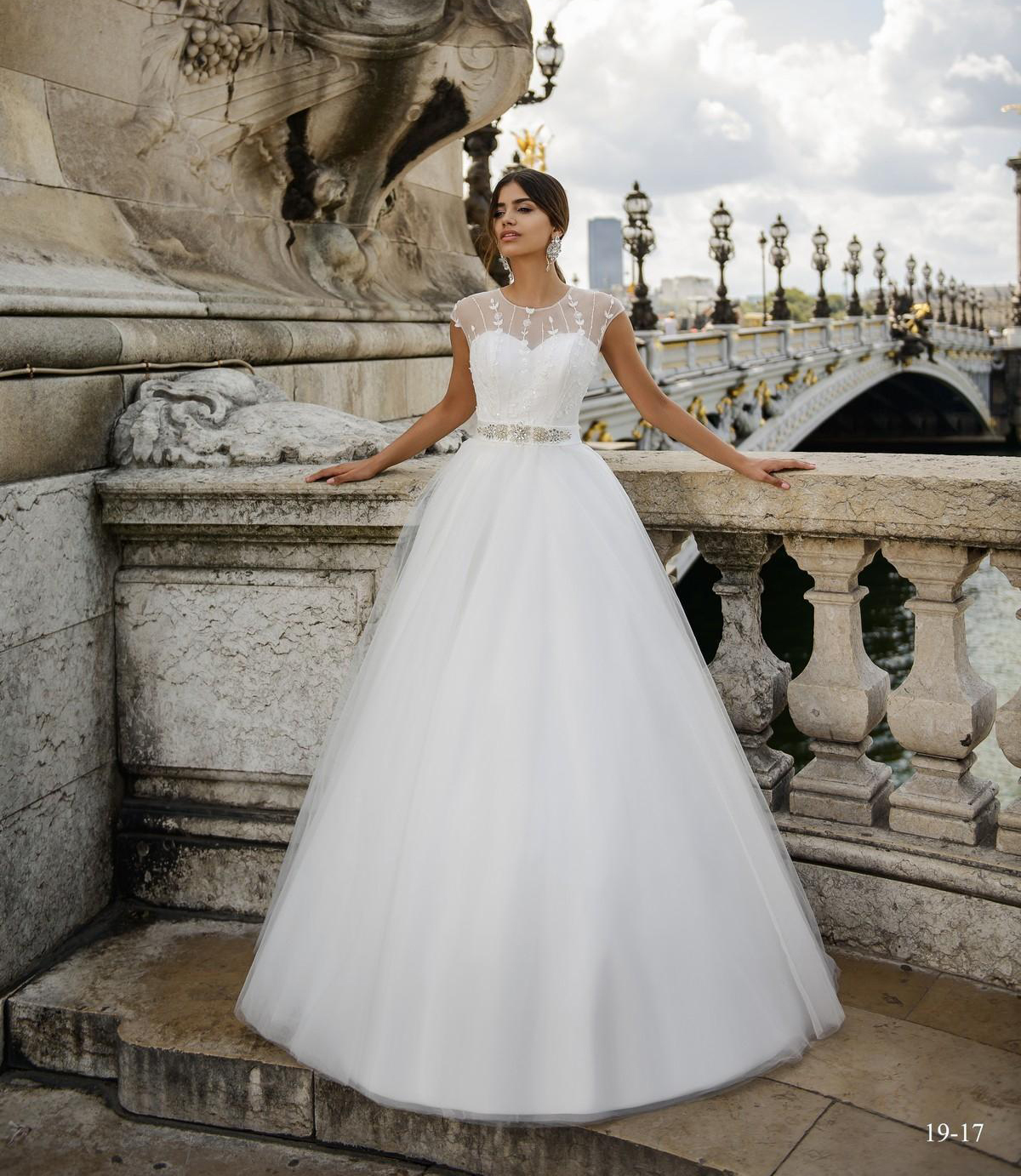 

Свадебное платье Ema Bride 19-17 52 Айвори