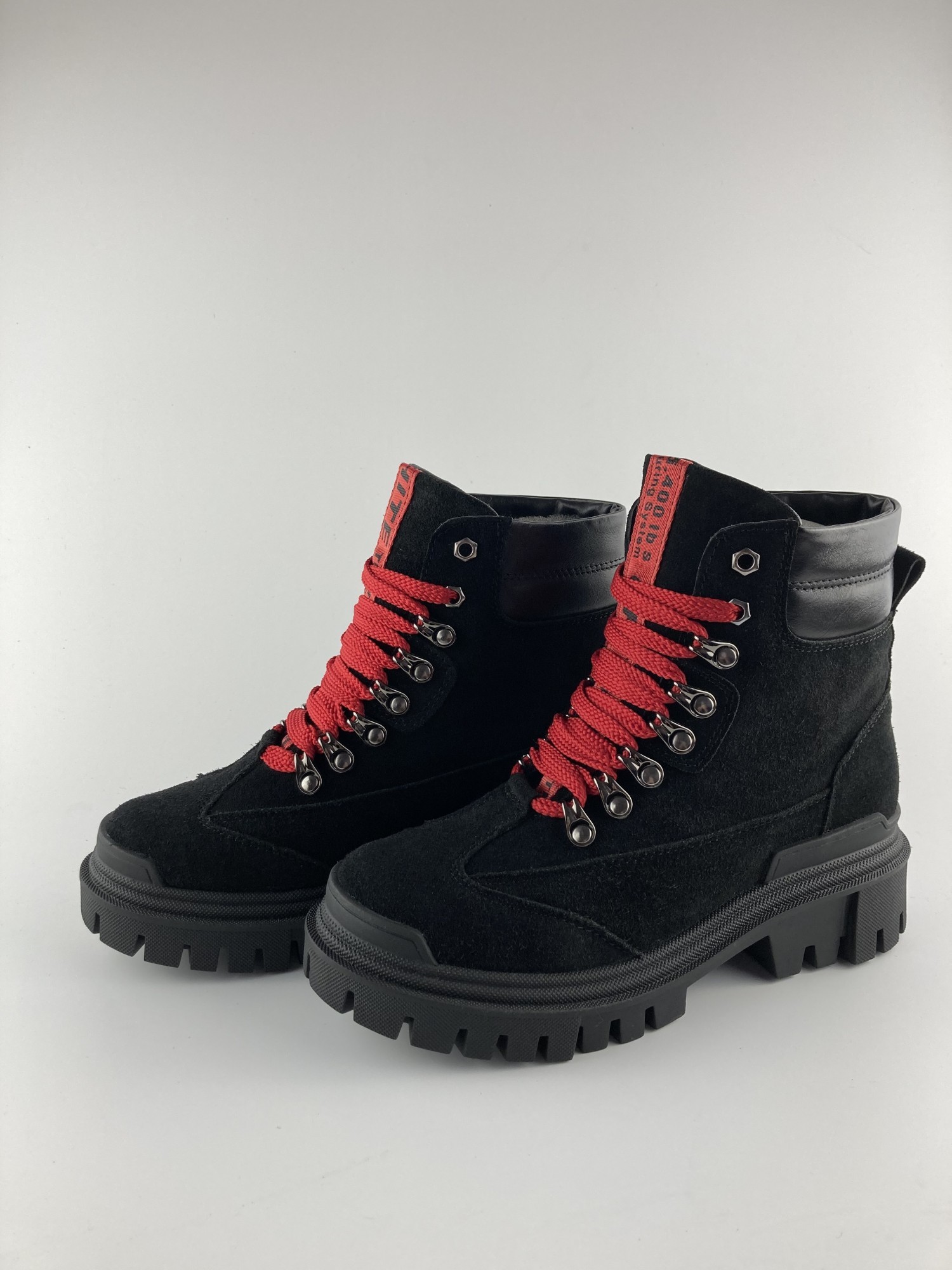 

Ботинки DJUS SHOES 38 (25,3 см.) 17.02.1056 Черные