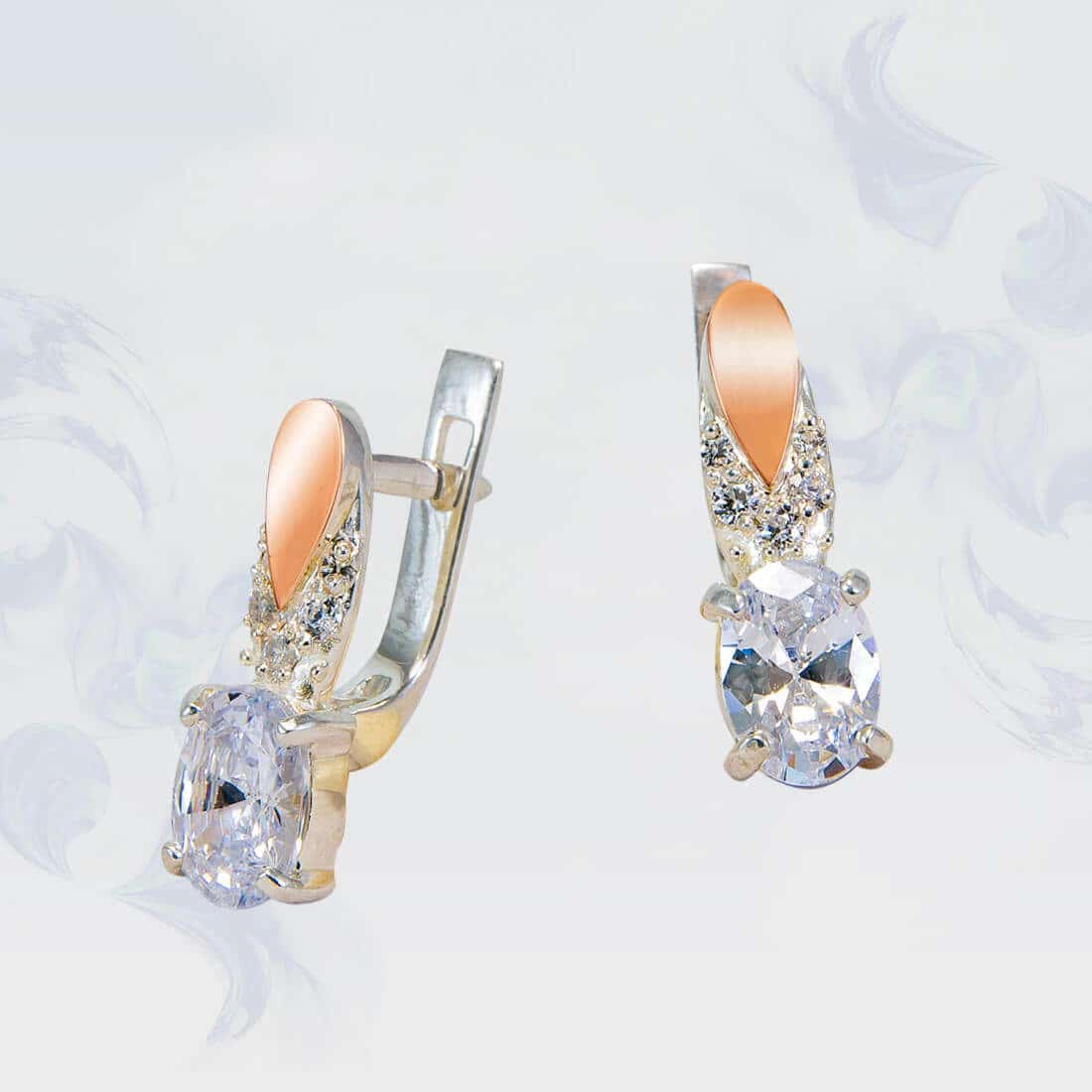 

Серьги из серебра с золотыми вставками SilverUA модель 124