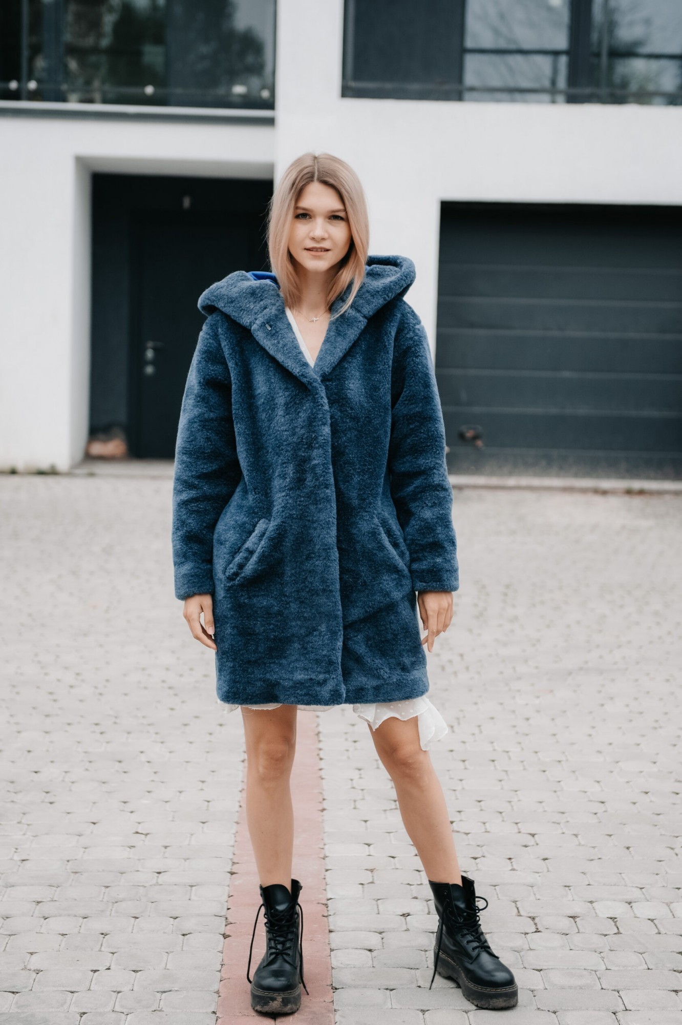 

Шуба с овечьей шерсти Sheep brand Rubi 90см размер  с капюшоном, синий, Шуба с овечьей шерсти Sheep brand Rubi 90см размер S с капюшоном, синий