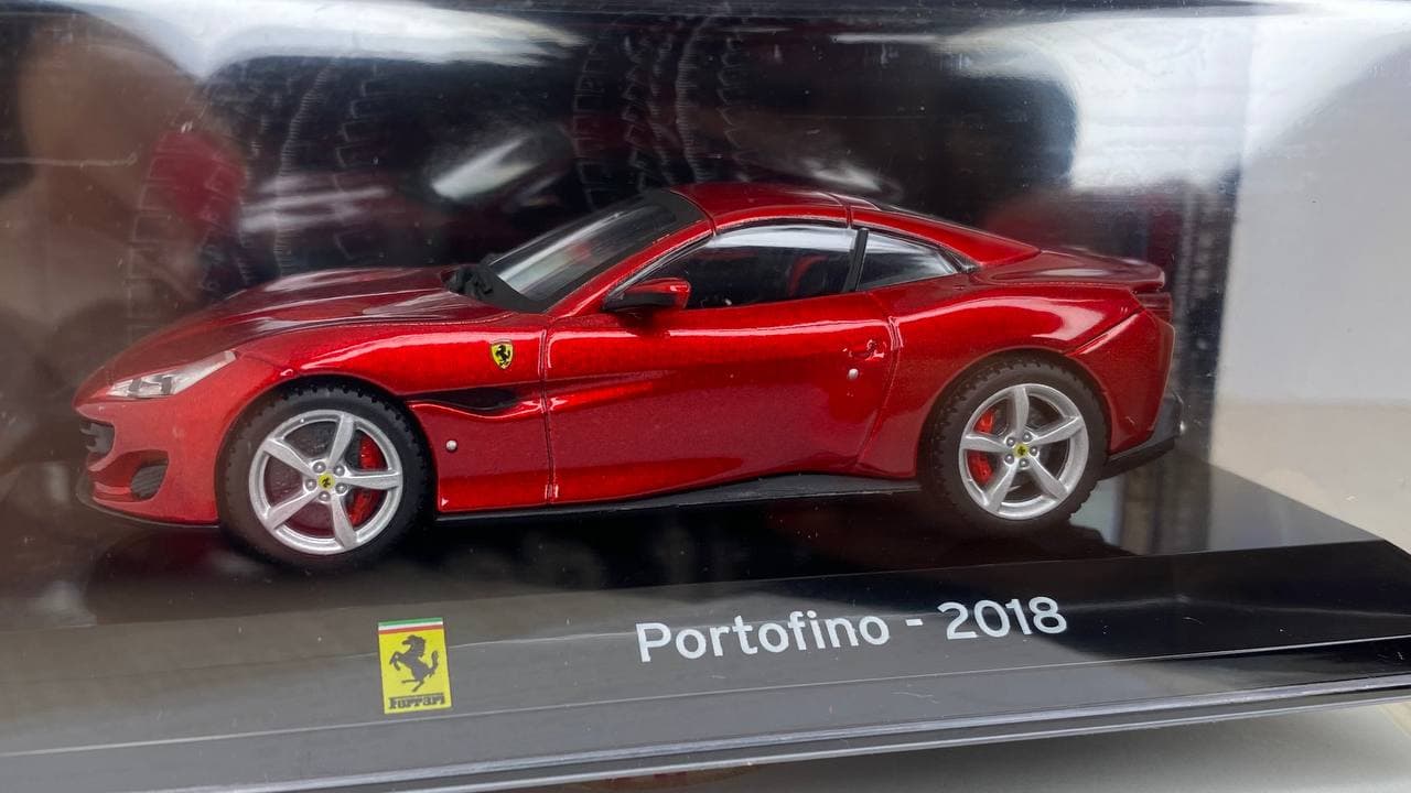 

Автомодель Altaya Ferrari Portofino 2018