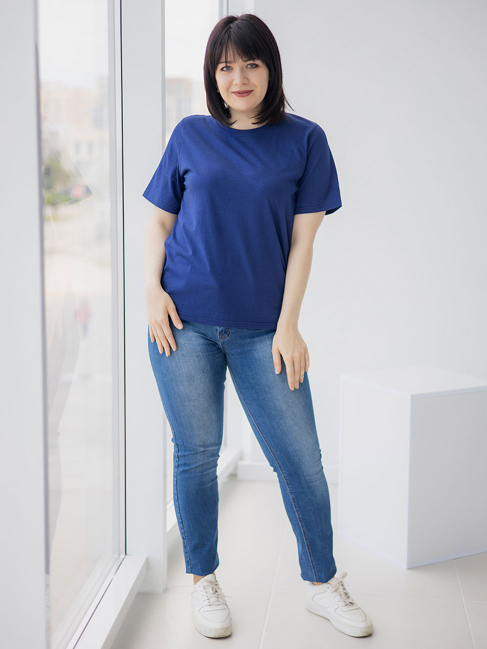 

Базовая однотонная футболка size+ Синій XL Vikamoda 3219