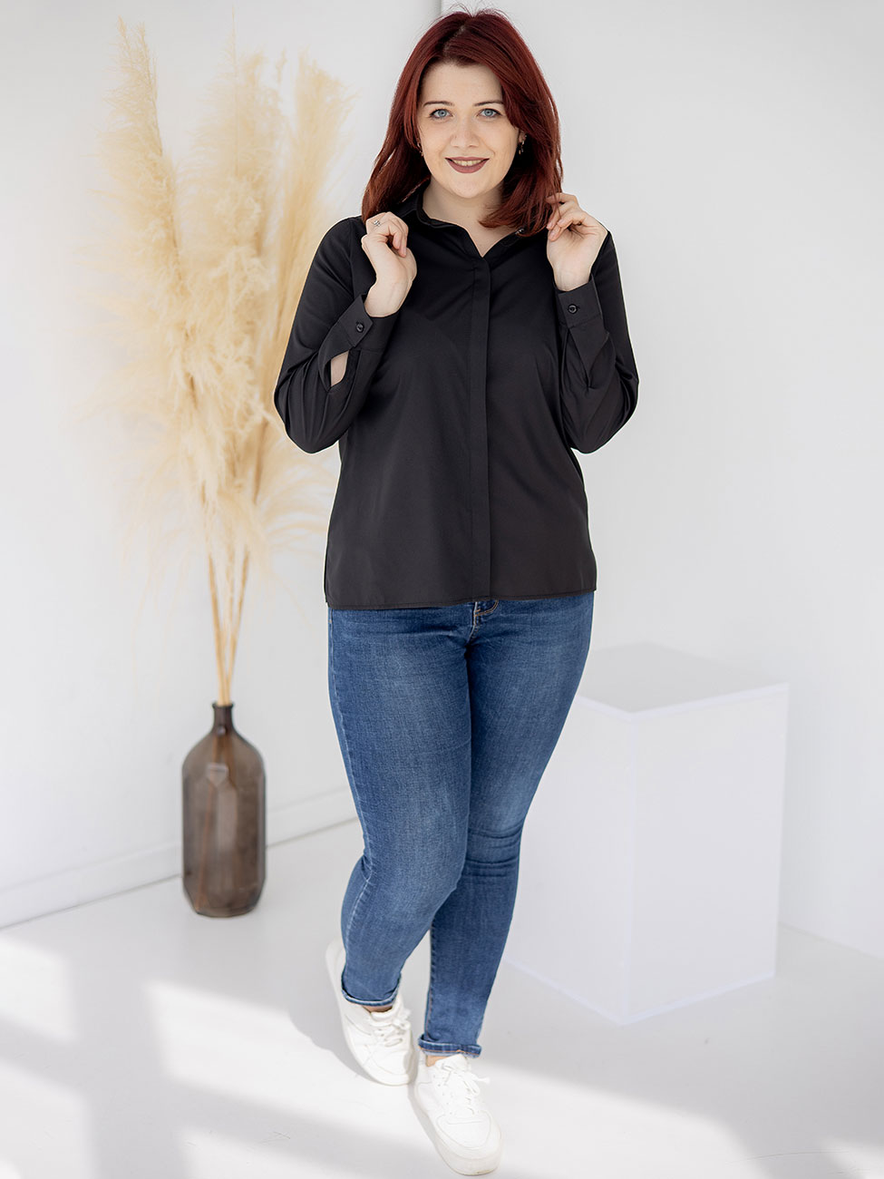 

Классическая блуза size+ с супатной застежкой Чорний 3 XL Vikamoda 3321