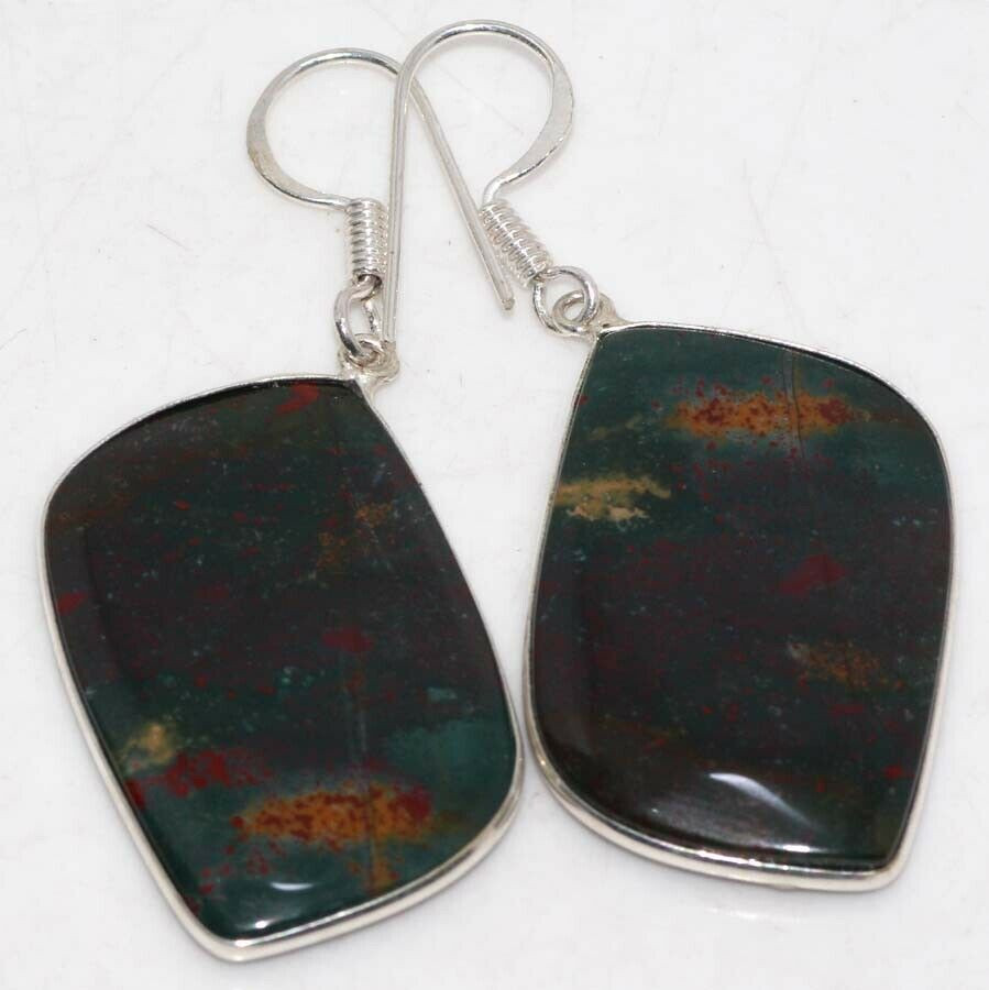 

Серьги с камнем гелиотроп K-132188