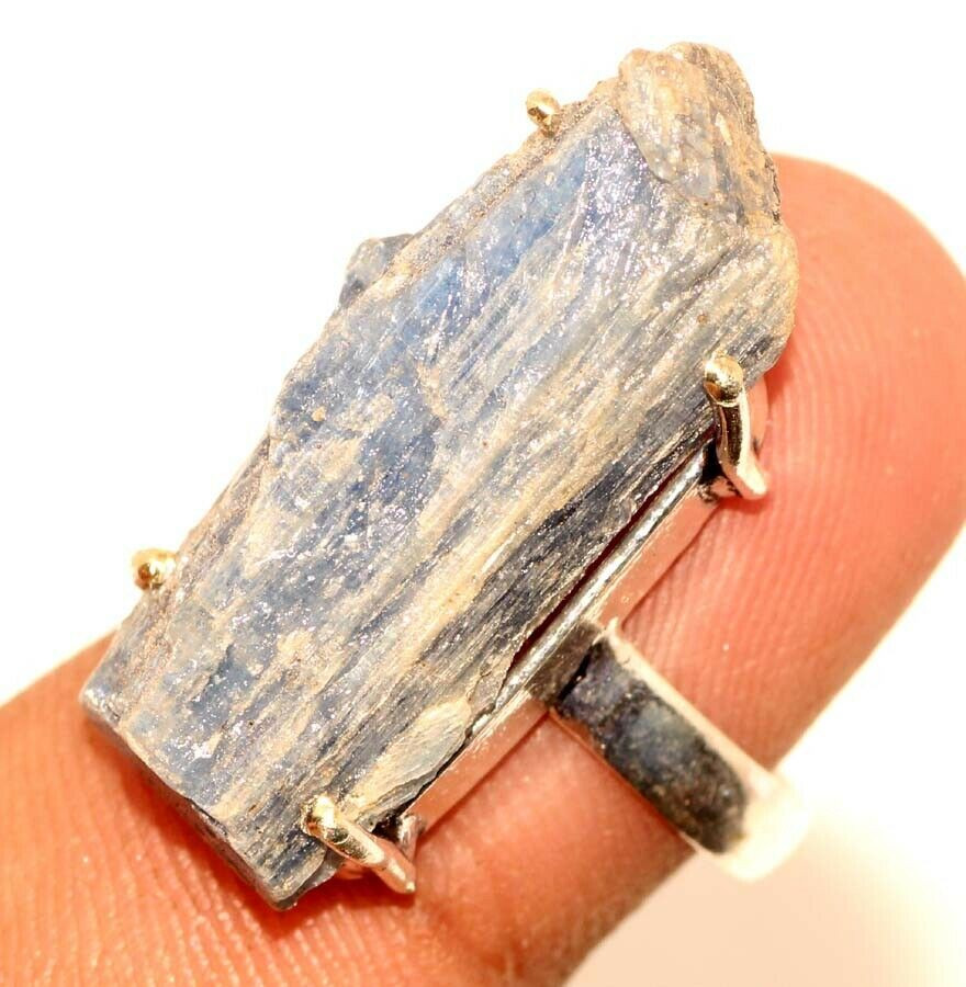 

Кольцо с камнем кианит, 17.5 размер J-24599