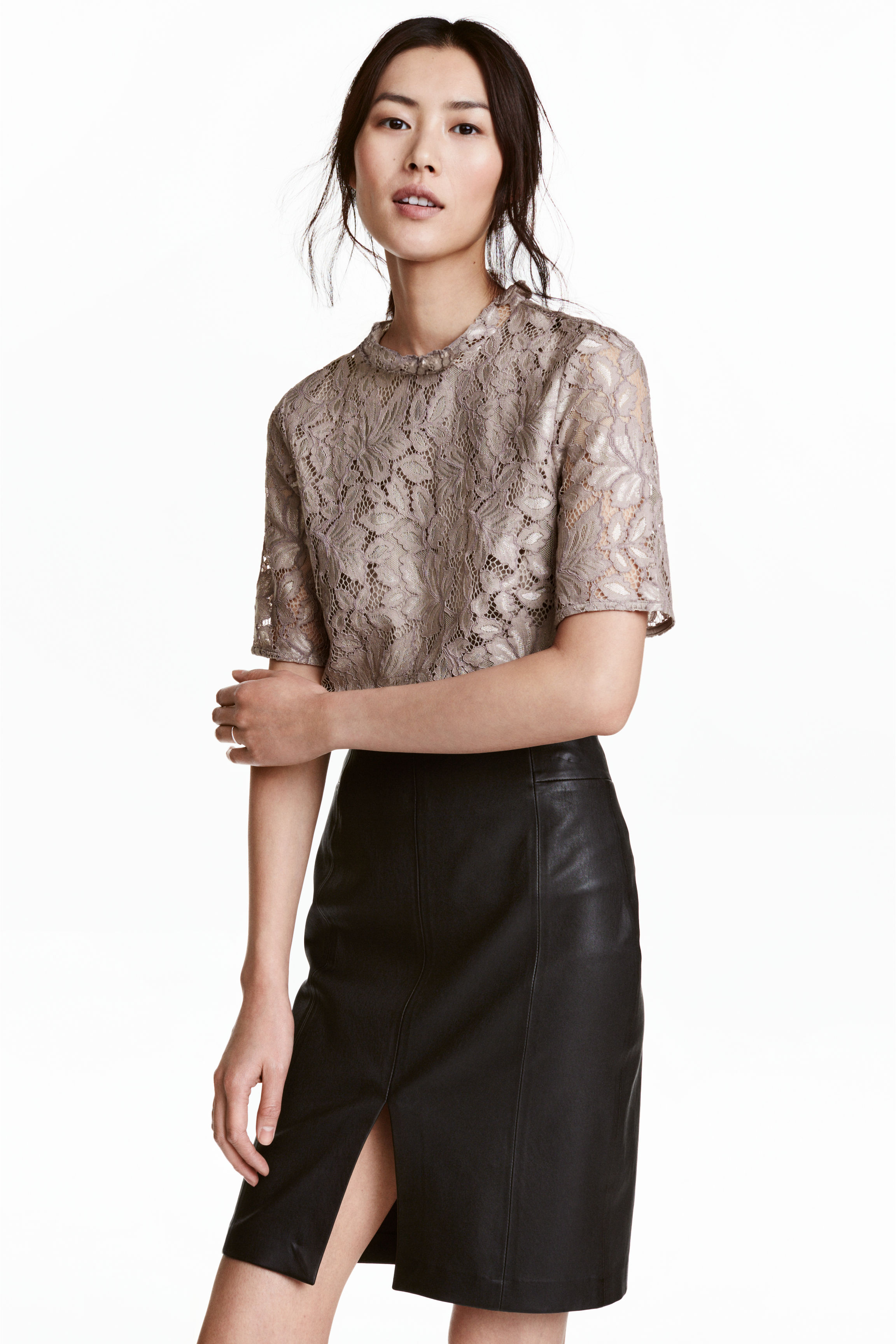

Блузка H&M XAZ046766OZUW S Темно-бежевая