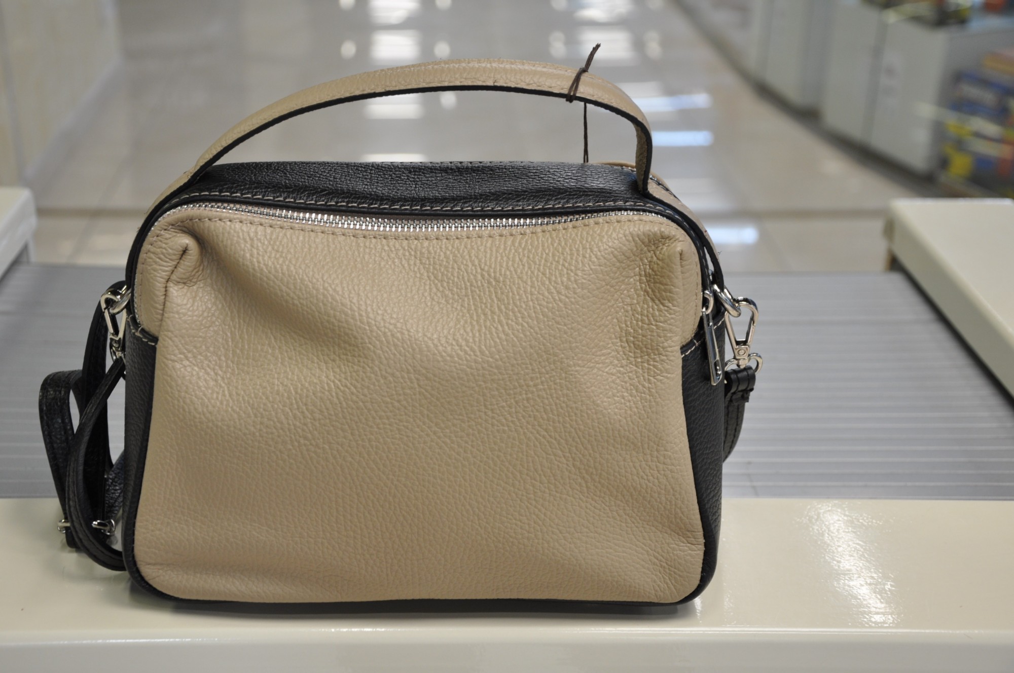 

Женская кожаная сумка Italian bag таупе 11802