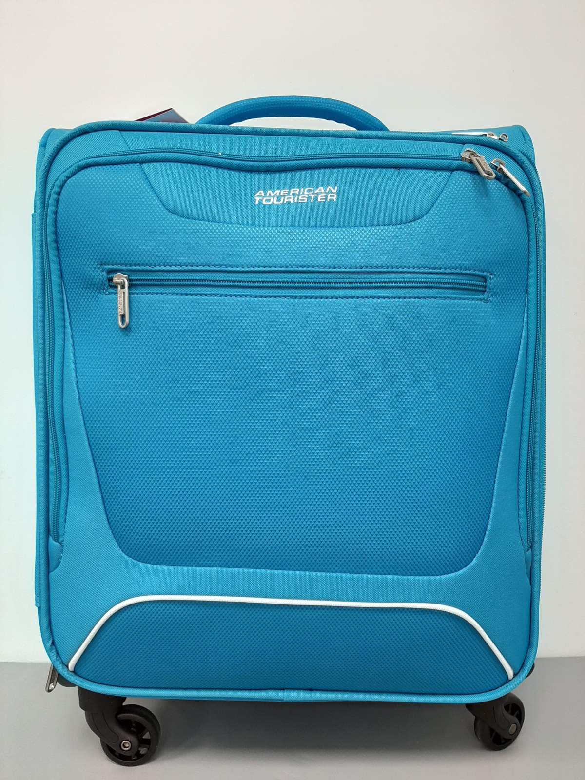 

Чемодан на колесиках American Tourister Ручная кладь 38 л Голубой 74G*11902