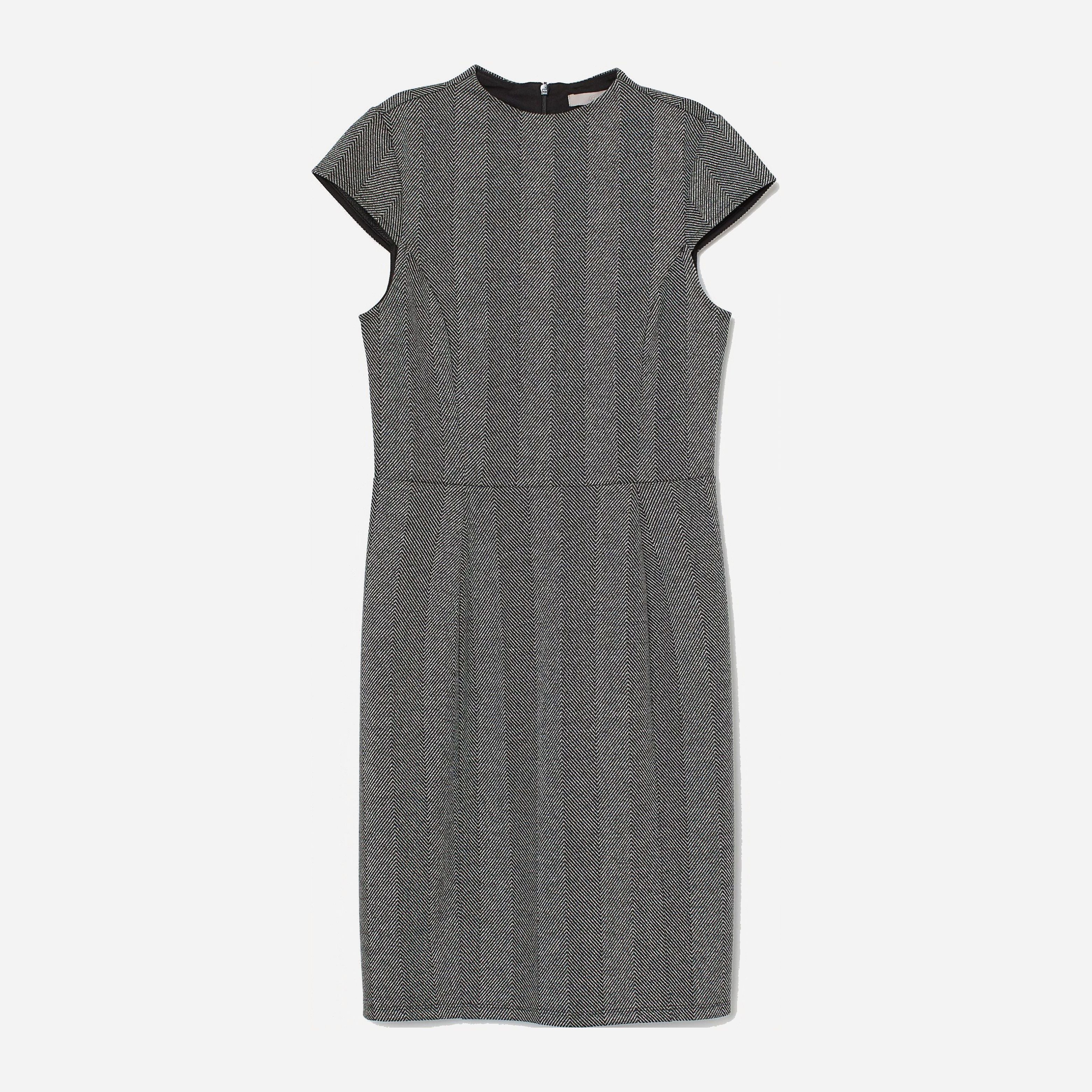 

Платье H&M 7933480 S Черное Зигзаги