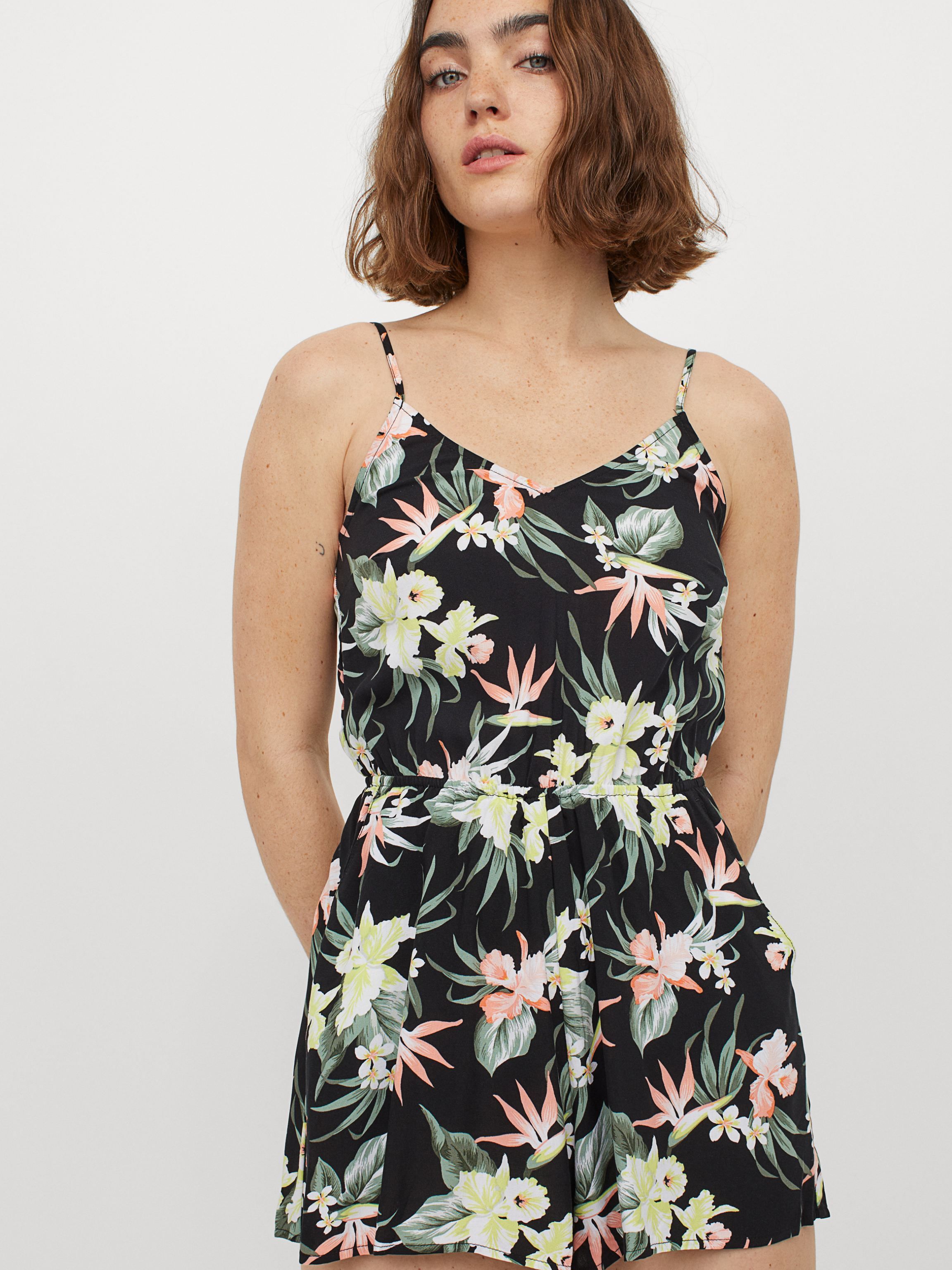 

Комбинезон H&M 8955821 32 Черный крупные цветы