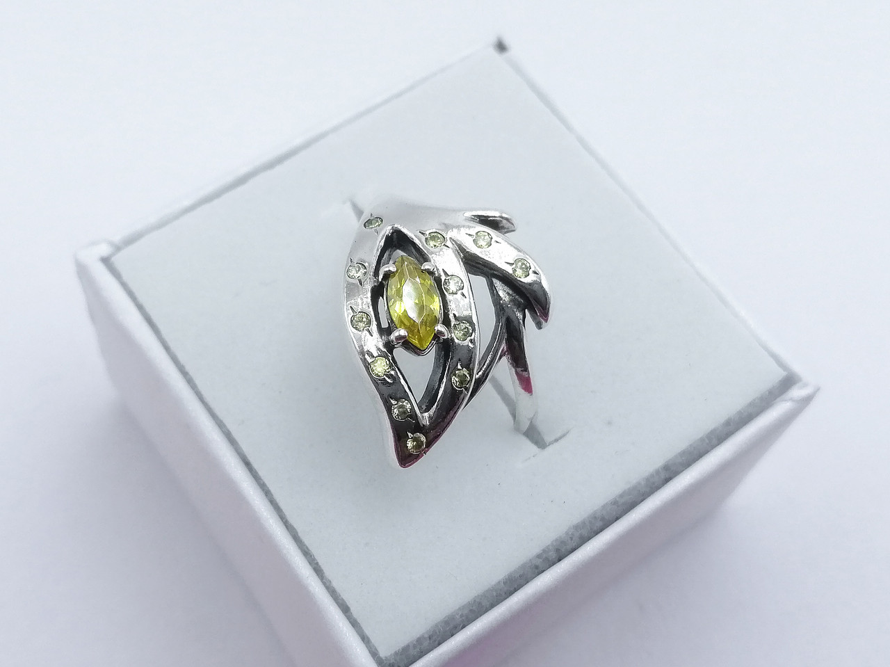 

Серебряное кольцо 3010
