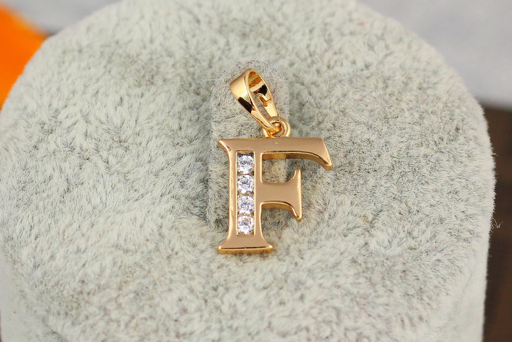 

Кулон Xuping Jewelry буква F 1,5 см золотистый
