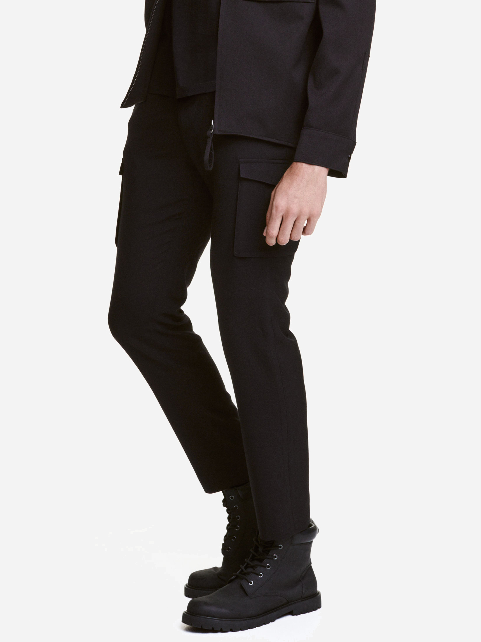 

Брюки H&M XAZ050205QQMI 62 Черные