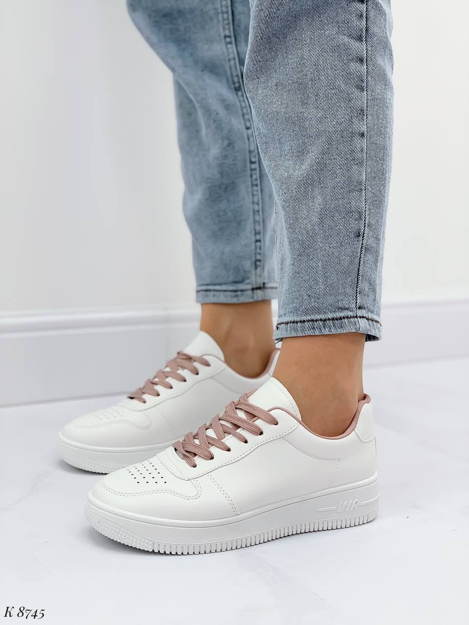 

Кроссовки Женские Fashion 38 (8745) 24.5 см Белые