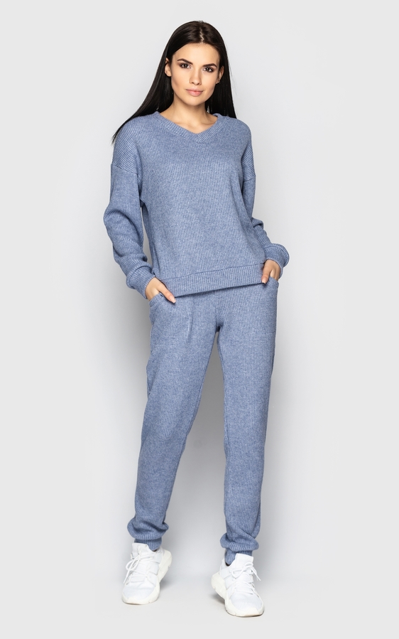 

Fashions • Женский костюм брючный Universe Fashions S голубой (4090)