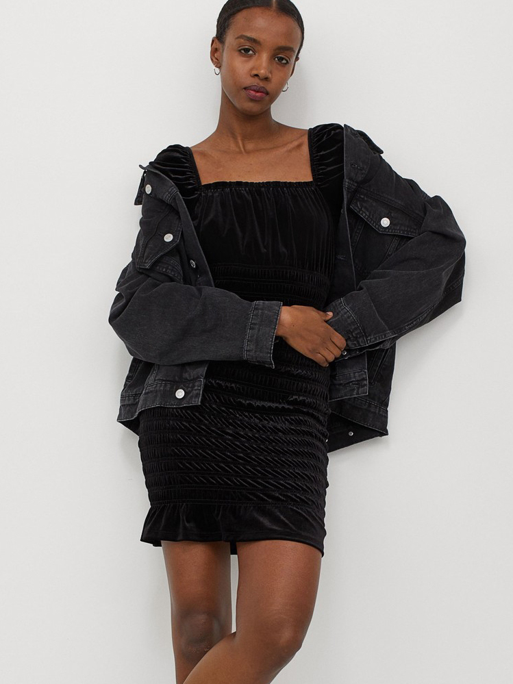 

Платье H&M 0934246_черн  Черное (KAY2000001119921_LD2000001119921, Платье H&M 0934246_черн L Черное (KAY2000001119921_LD2000001119921)