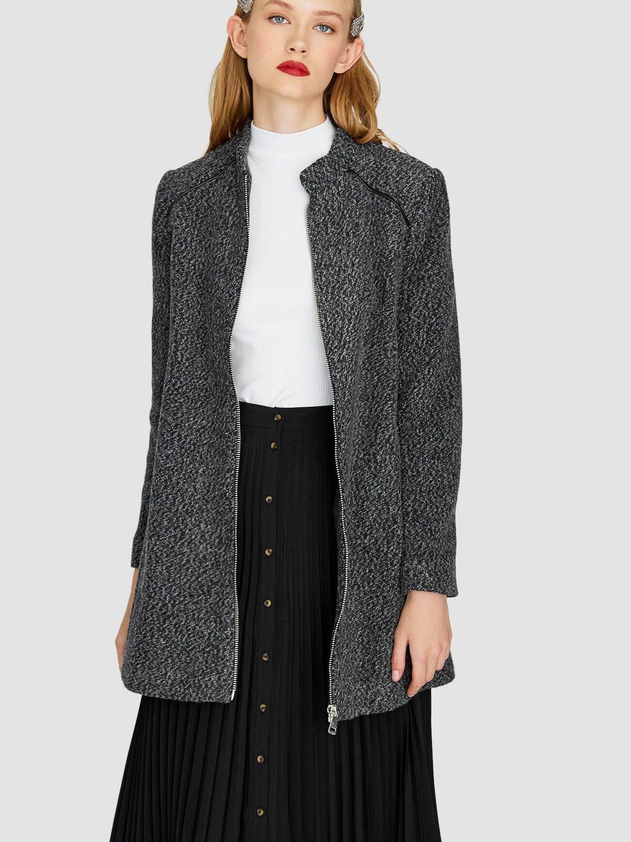 

Пальто Stradivarius XAZ231803PBYD S Черное с белым