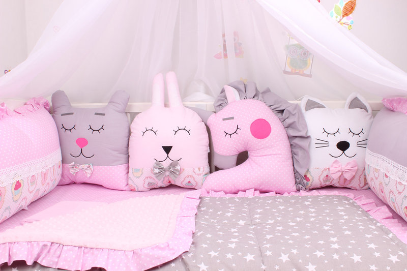 

Комплект в кроватку с подушками игрушками в розовых тонах Моя Ляля 60х120 (206)