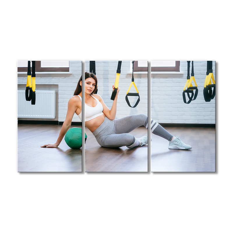 

Модульная картина Artel «Девушка и спортивный инвентарь» 3 модуля 120x180 см