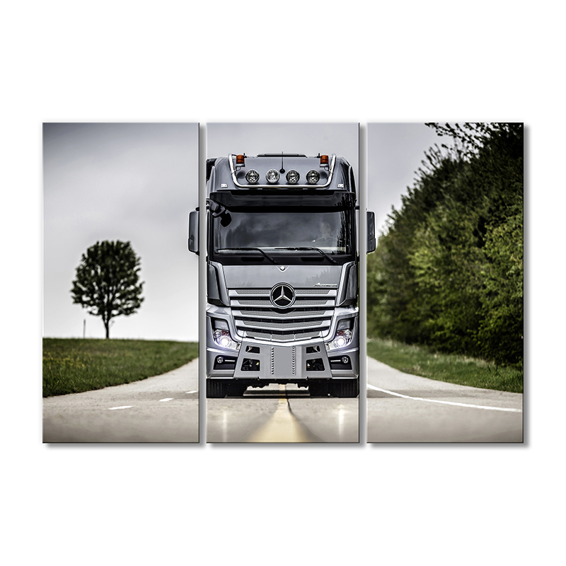 

Модульная картина Artel «Грузовик мерседес Бенц mp4» 3 модуля 60x90 см