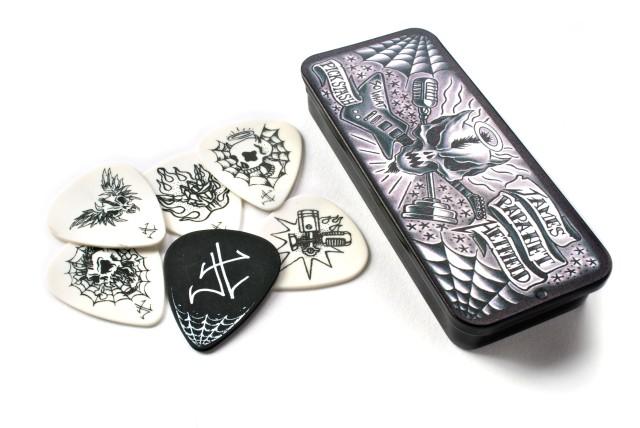 

Медиаторы DUNLOP JPH01T088 JAMES HETFIELD SIGNATURE PICK TIN 0.88