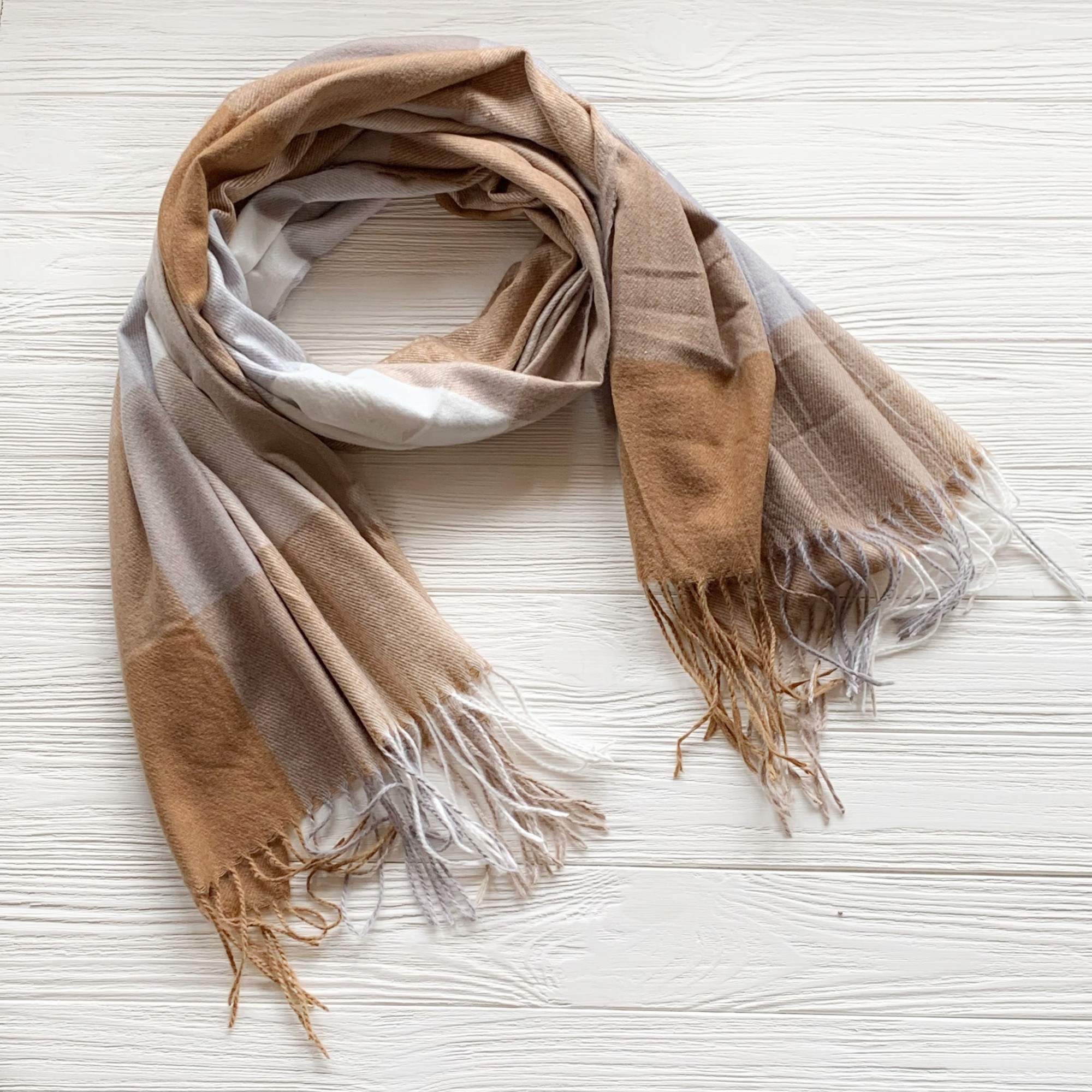 

Шарф в клетку Cashmere 180 см на 70 см бежевый 100373