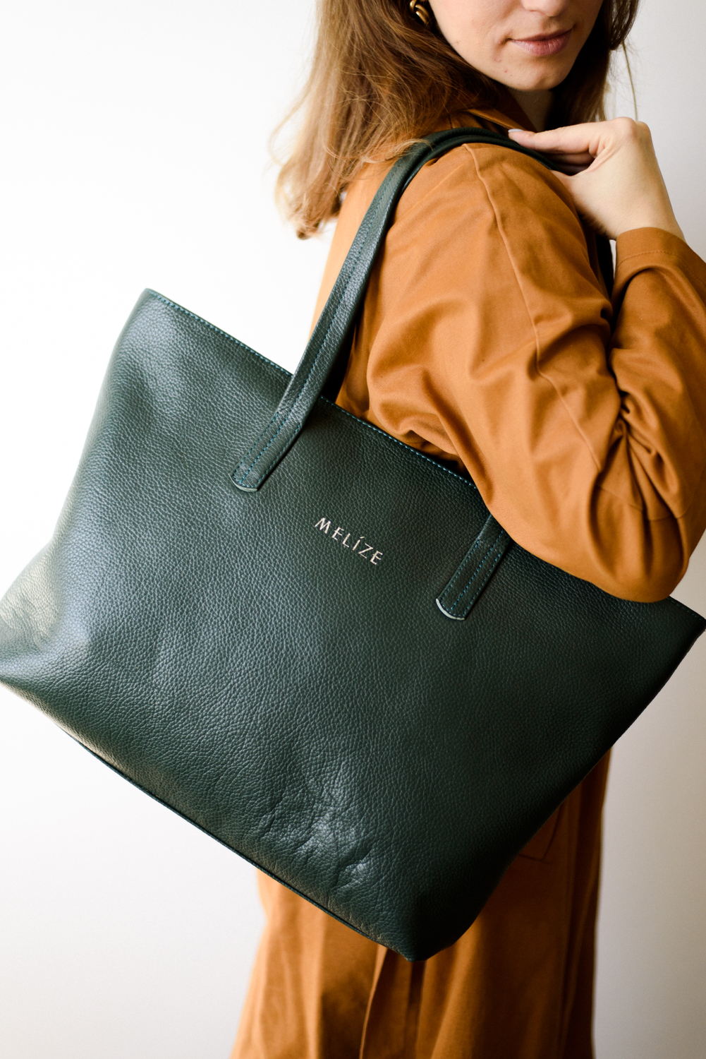 

Женская сумка из натуральной кожи boorbon MILA-BAG-GREEN-2 зеленая