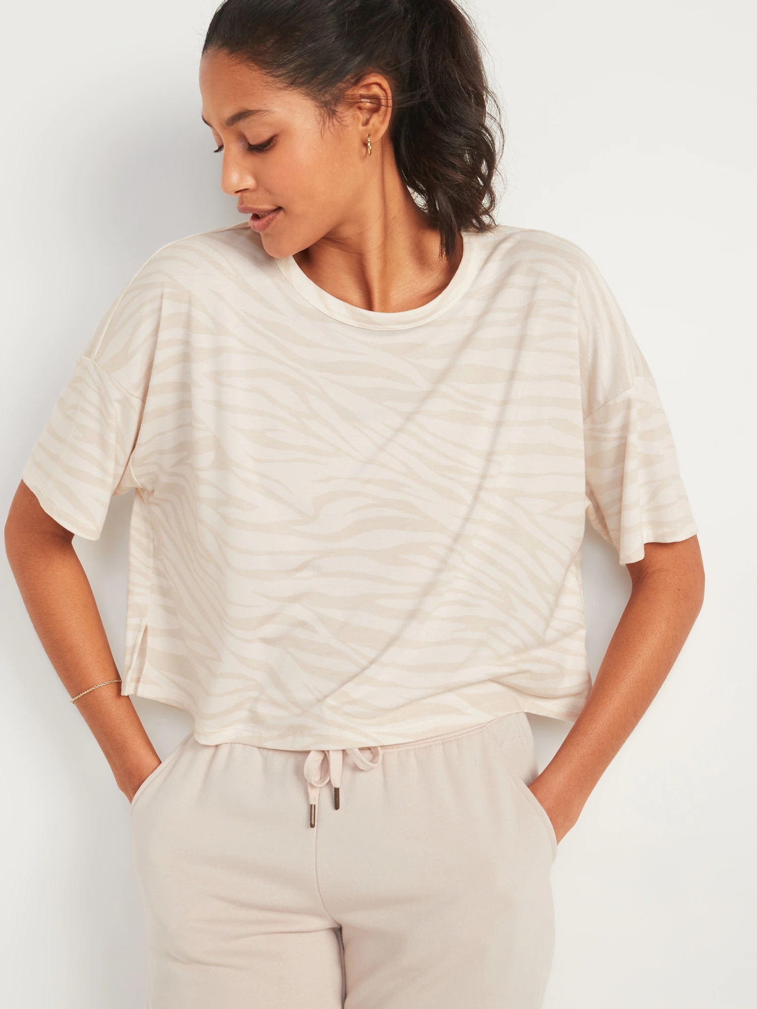 

Футболка Old Navy 701678003 S Бежевая