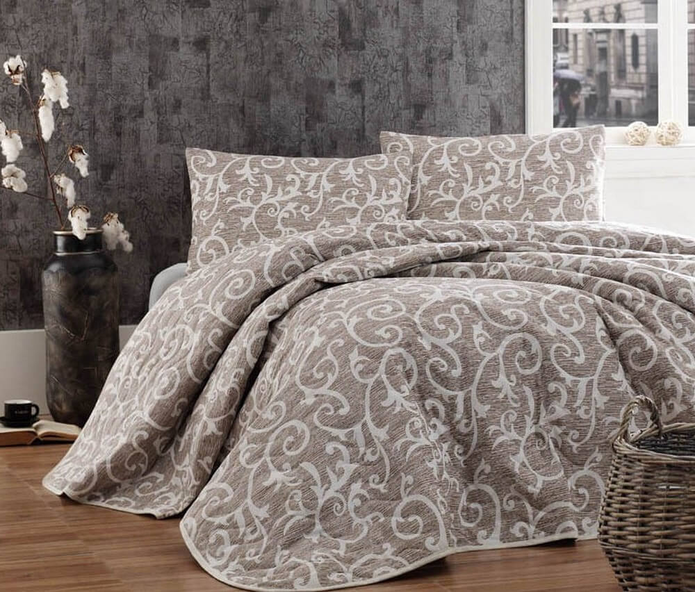 

Покрывало стеганое Eponj Home Merle Bej 200х220 с наволочками 50х70