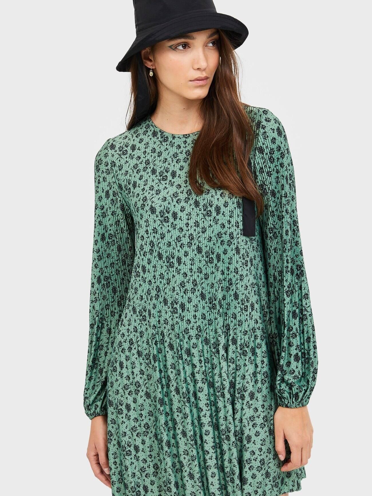 

Платье Stradivarius XAZ275129VIYF L Мятное